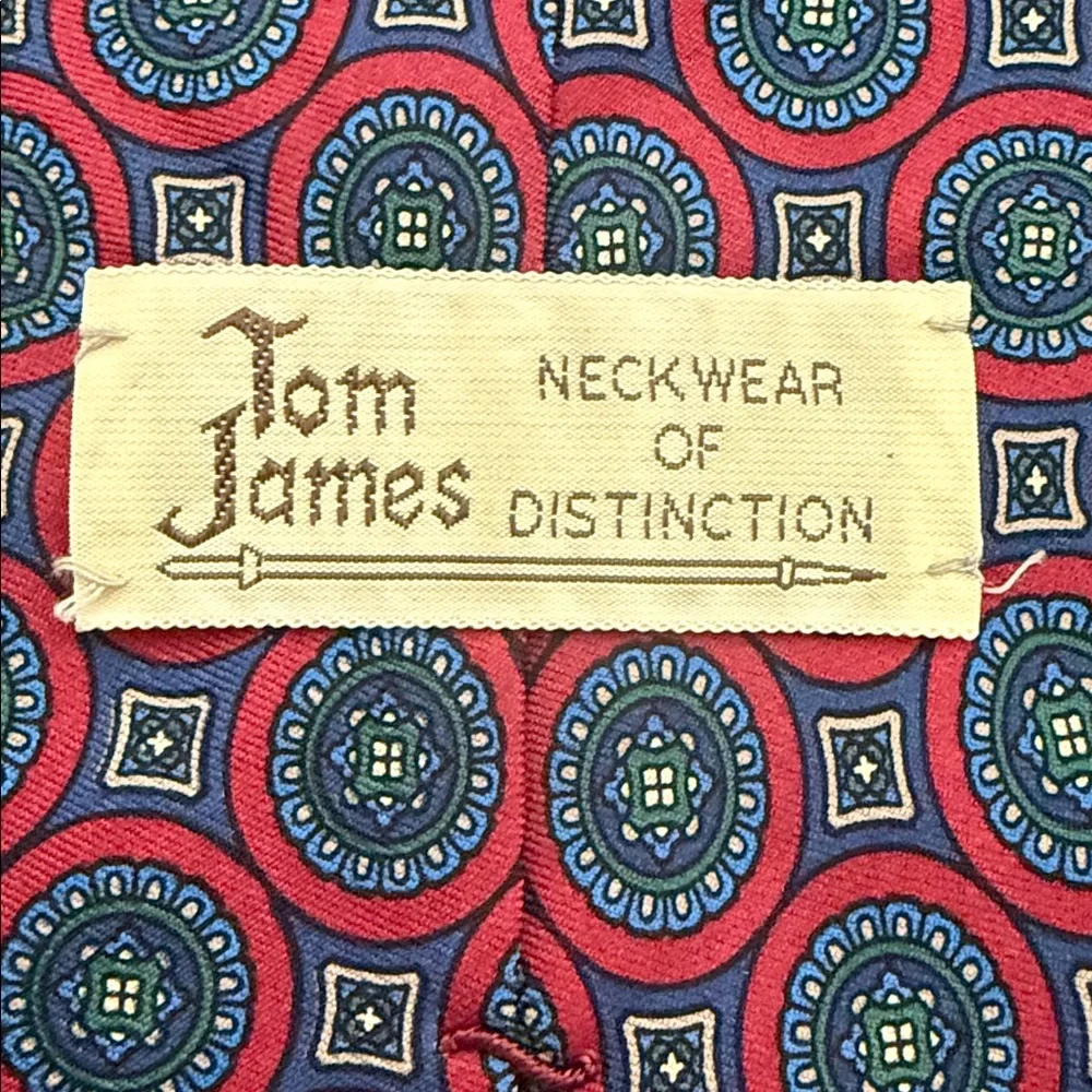 TOM JAMES 100% Silk Elegant Red and Blue Patterned Men's Tie